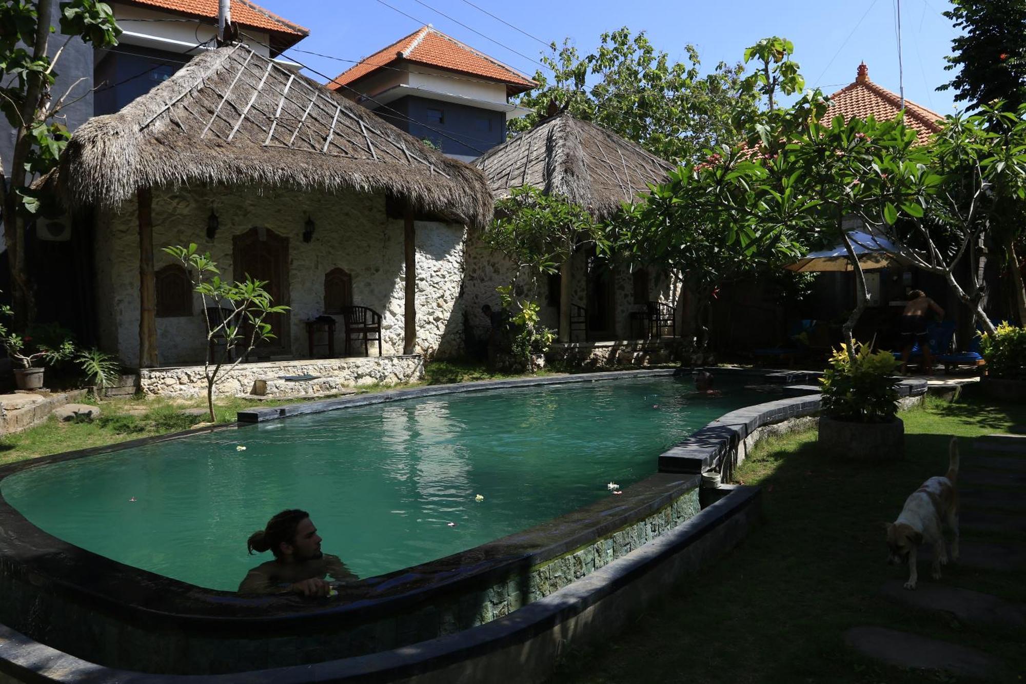 Satria Bungalow Uluwatu  Bagian luar foto